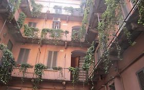 Charming And Elegant Apartment Historic Center Of Milan